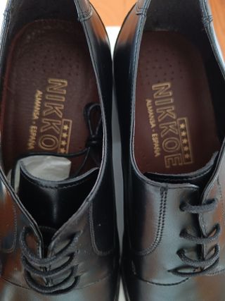 Zapatos de Chaque, y para vestir de etiqueta.