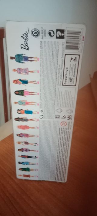 Muñeca Barbie pierna prostetica