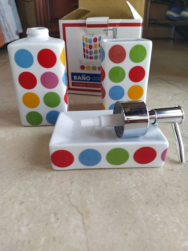 Juego de tocador para el baño.