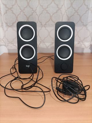 Altavoces Logitech Z200