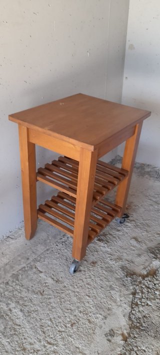 Mesita auxiliar