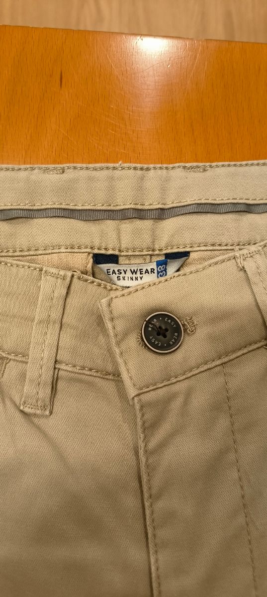 Pantalón tipo chino niño talla 38