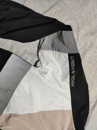 Chubasquero, cortavientos