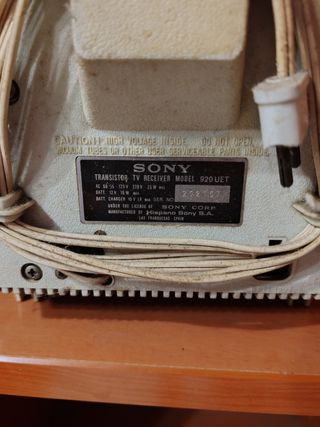 TV Sony solid state 920 UET