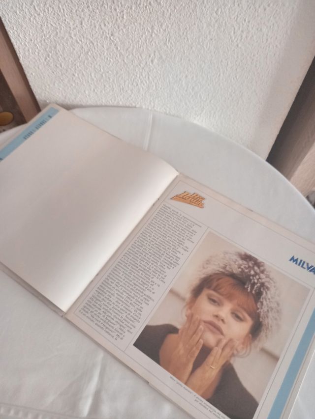 Milva - Milva. 1982 Italy. Recopilatorio. Gatefold