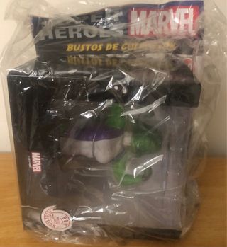 BUSTO MARVEL “HULKA”.