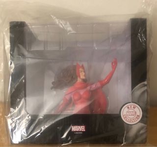 BUSTO MARVEL “LA BRUJA ESCARLATA”.