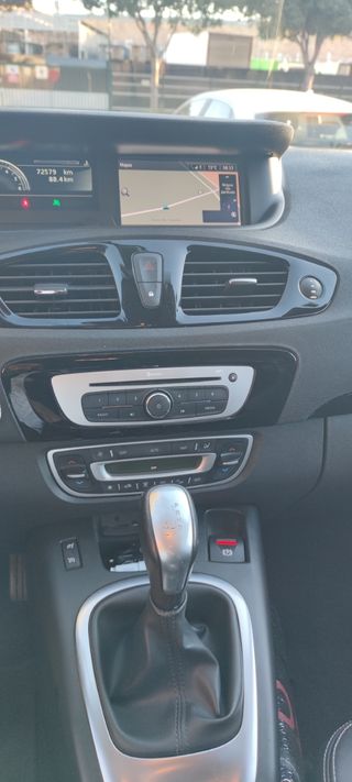 Renault Grand Scenic 2015
