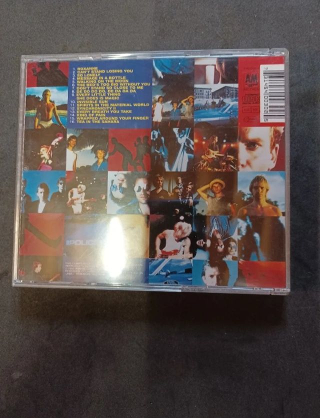 CDs música a cuatro euros cada uno.