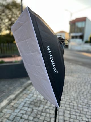 2 softbox neewer