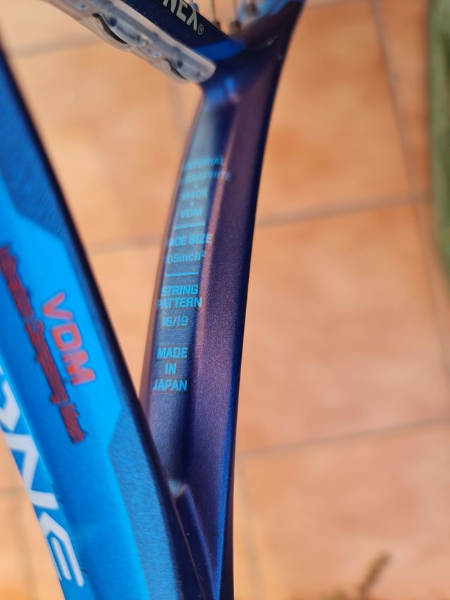 Raquete de ténis YONEX EZONE 105
