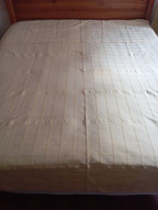 Estor y bandó confeccionados en loneta de algodón