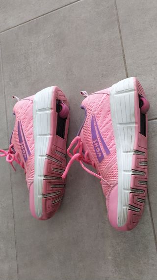 Zapatillas con ruedas para niña