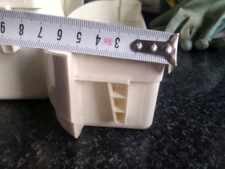 Botellero y baldas puerta frigorífico