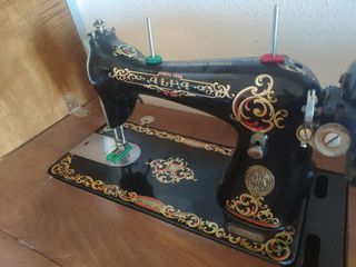 MAQUINA DE COSER ALFA ANTIGUA