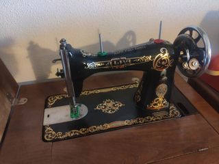MAQUINA DE COSER ALFA ANTIGUA