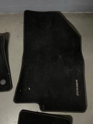 Alfombrillas originales dacia jogger