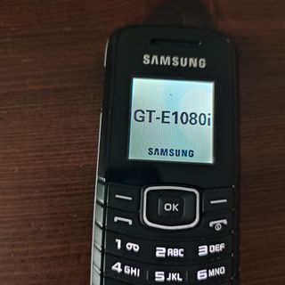 4 telefoni vintage Samsung Nokia HTC