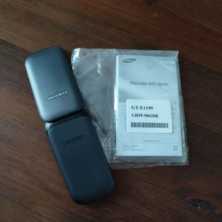 4 telefoni vintage Samsung Nokia HTC