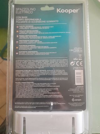 Spazzolino elettrico con 3 testine agg.
