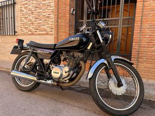 Yamaha sr 250
