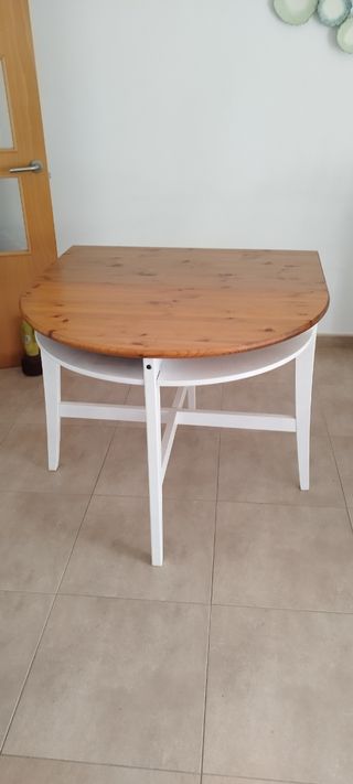 Mesa extensible + 4 sillas