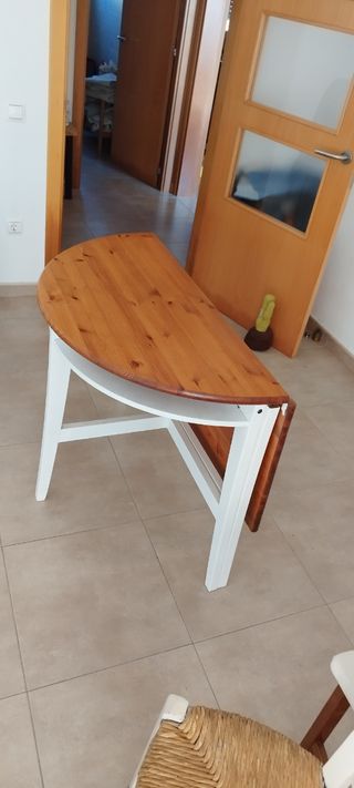 Mesa extensible + 4 sillas