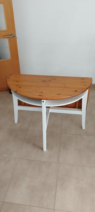 Mesa extensible + 4 sillas