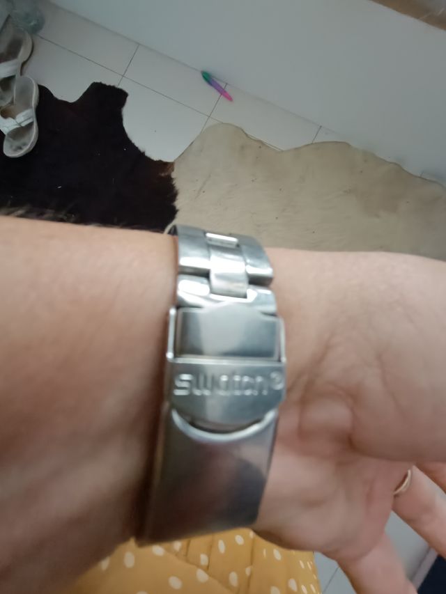 Swatch mujer irony esfera rosa