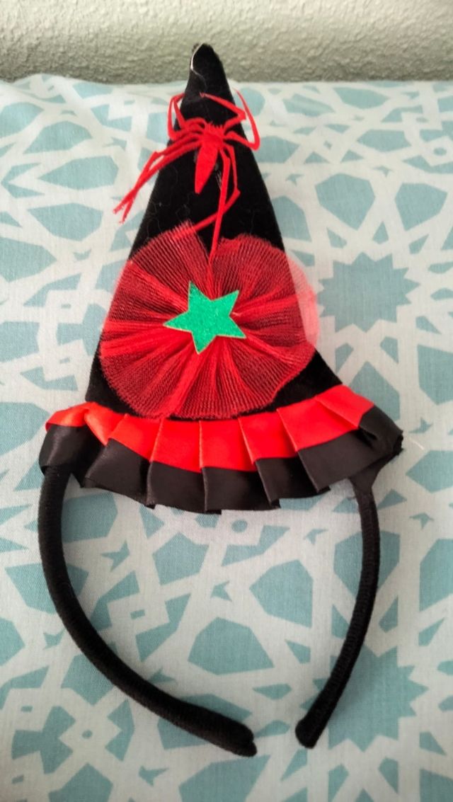 Disfraz brujita negro y rojo con accesorios