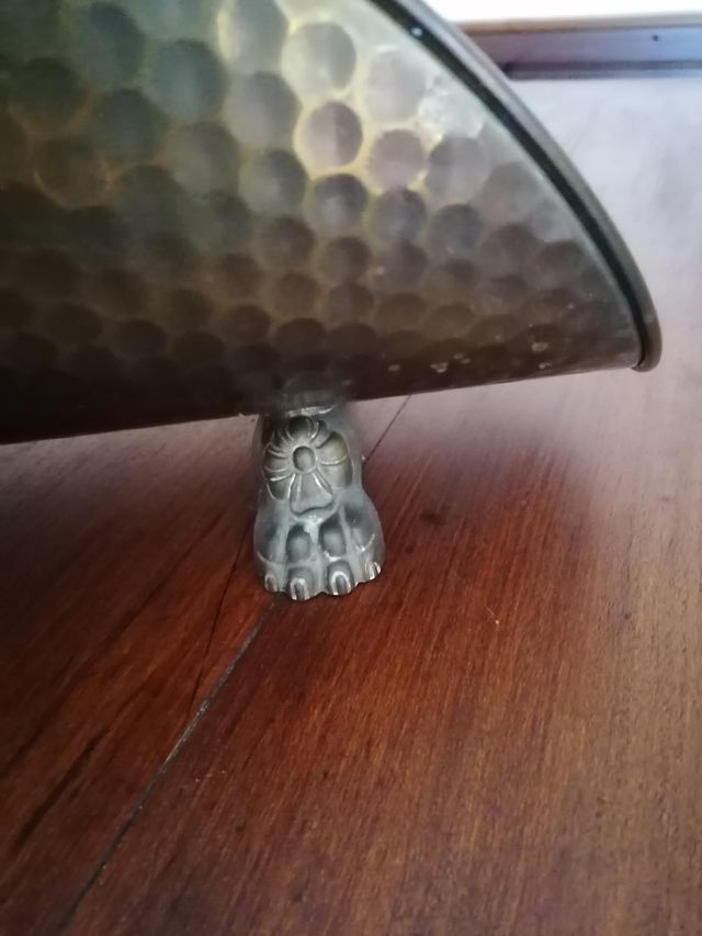 Portagiornali o portalegna in ottone