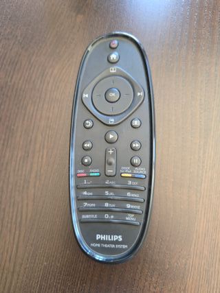Sistema de cine en casa 2.1 HTS5220/12 de Philips