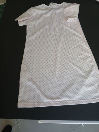 CAMISOLA Y BATA A JUEGO, SIN ESTRENAR 