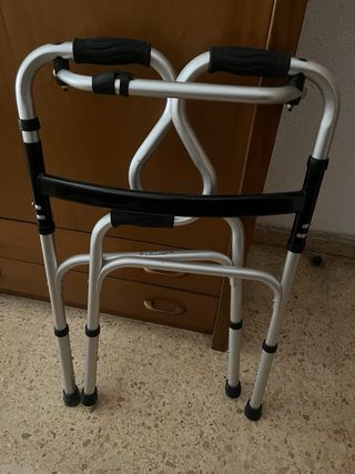 Andador plegable para mayores