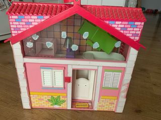 CASA BARRIGUITAS CON 2 MUÑECAS