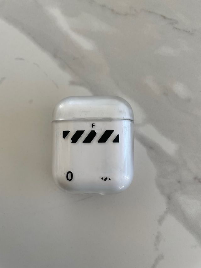 AirPods