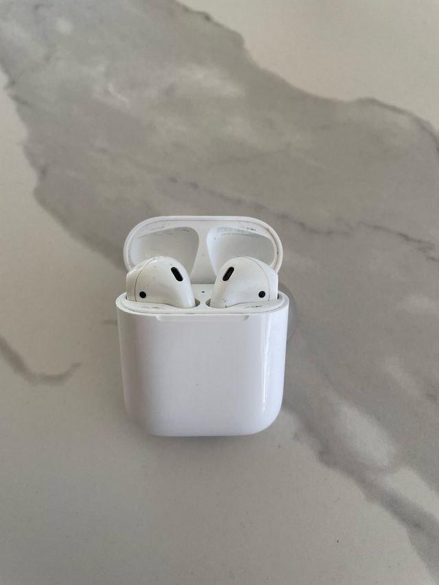 AirPods