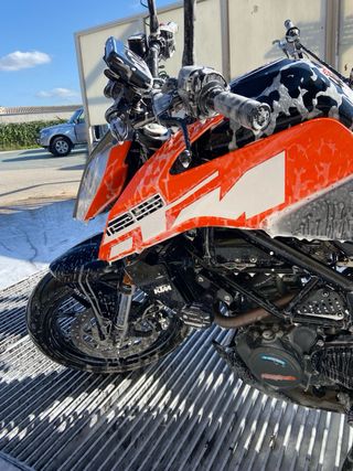 KTM duke 125