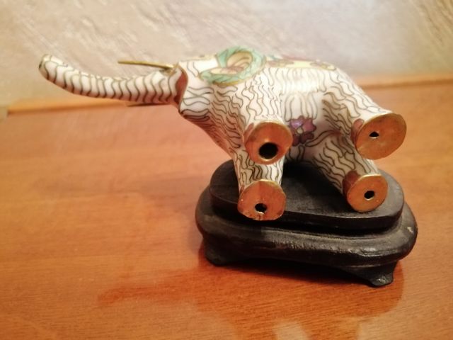 Elegante in miniatura Cloisonne