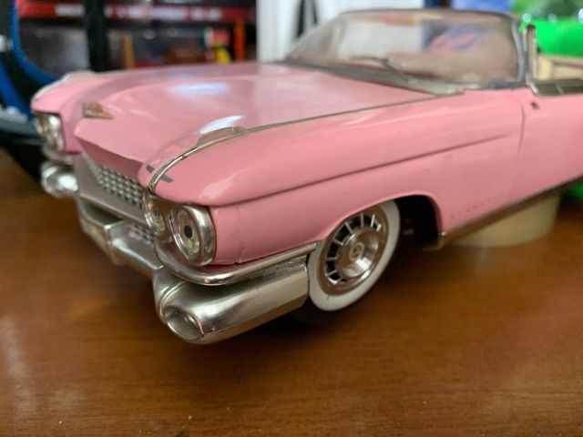 Cadillac eldorado 1 18