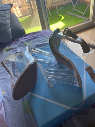 Tacones transparentes