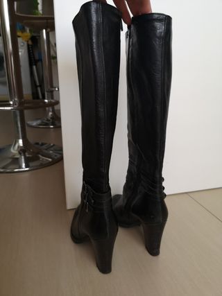 Stivali in pelle nera