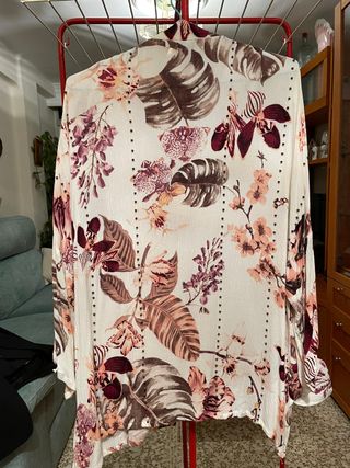 Kimono Sobrecamisa bata estampado floral Parfois