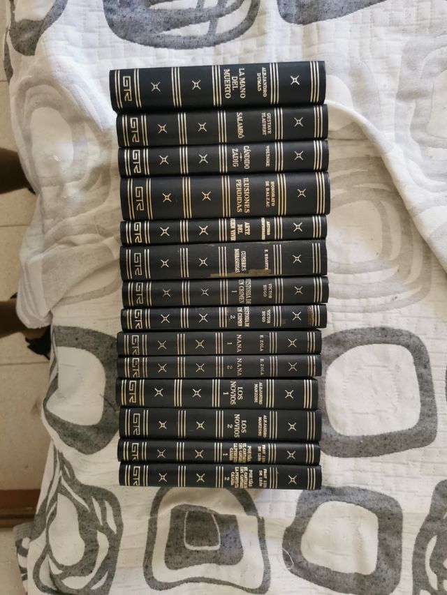 Colección de libros. 1,4€/ud