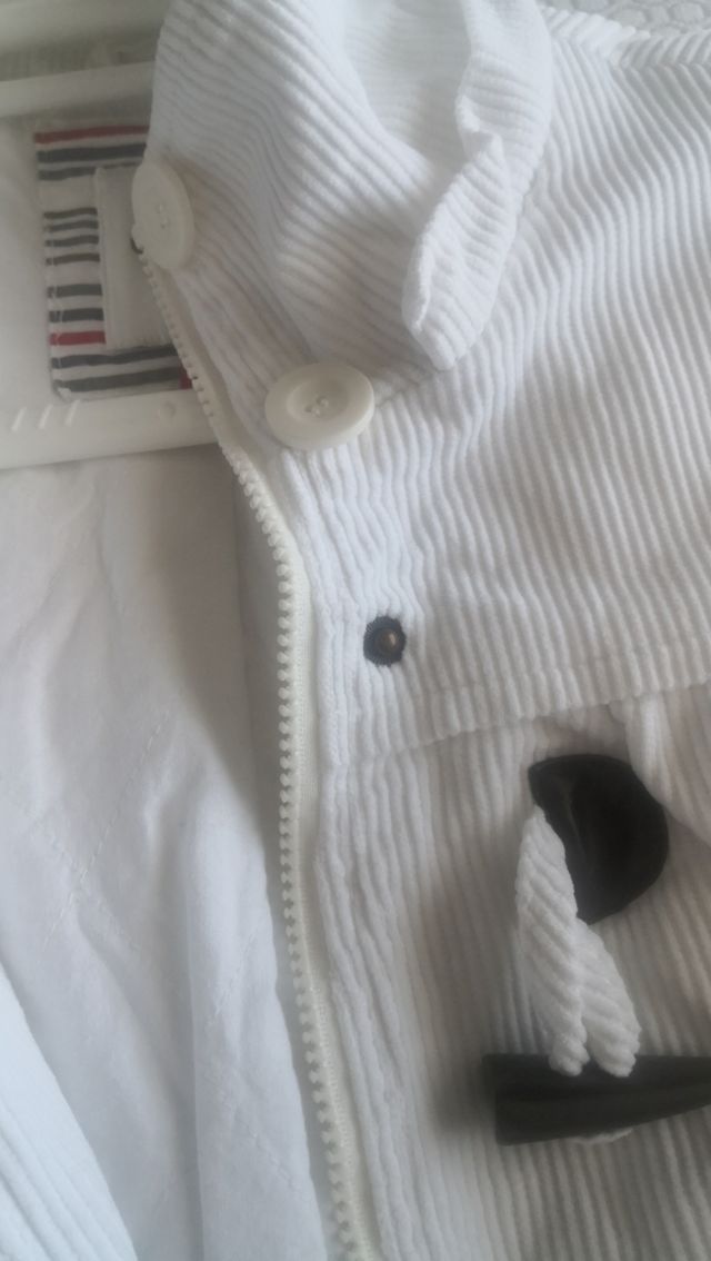 Chaqueta de pana blanca