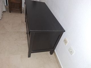 Mueble Televisor con tapa cristal