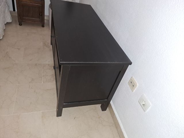 Mueble Televisor con tapa cristal