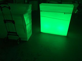 Barra de bar con luz