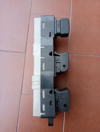 Pulsantiera Nissan Navara.