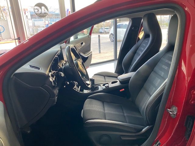 Mercedes-Benz GLA 2018 200D 6V 136CV